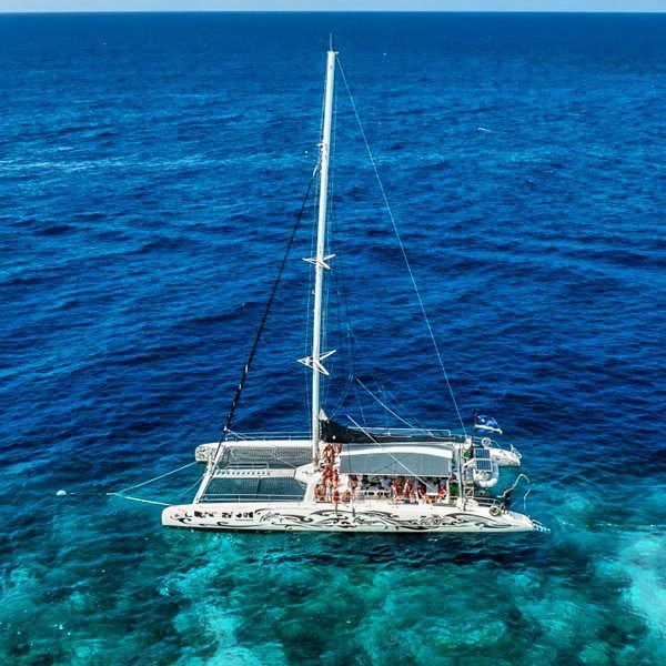 Excursión de snorkel Curaçao Catamarán BlueFinn