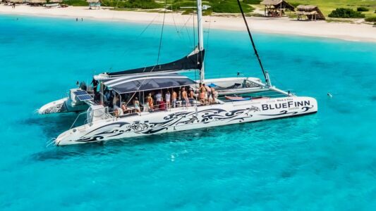 Catamaran Klein Curacao BlueFinn