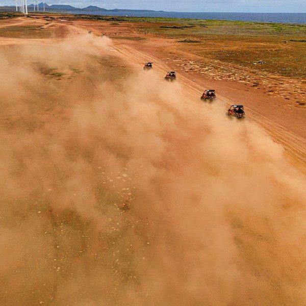 Buggy tour UTV experience Curacao stof vlakte Hato San Pedro