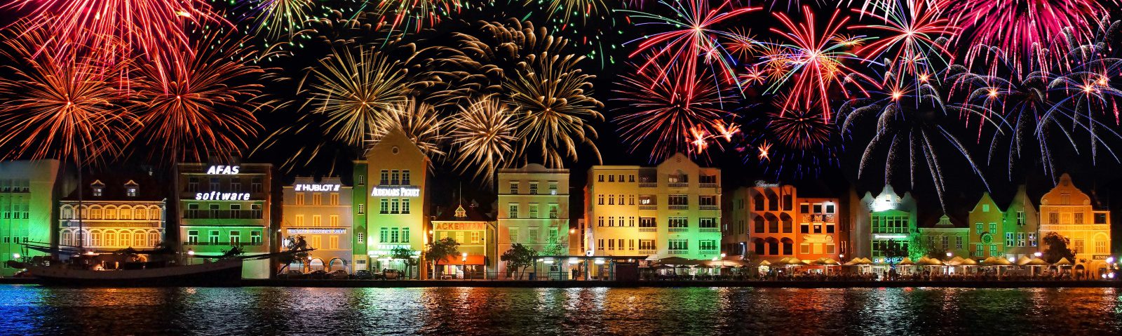 Vuurwerk Handelskade Curacao Oud & Nieuw